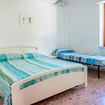 Marcelli, Trilocale Con Balcone E Posto Auto