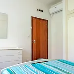 Marcelli, Trilocale Con Balcone E Posto Auto Apartment