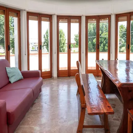 Marcelli, Trilocale Con Balcone E Posto Auto