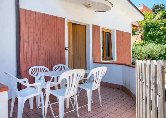 Marcelli, Trilocale Con Balcone E Posto Auto Marcelli