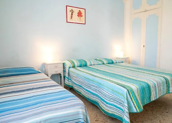 Lejlighed Marcelli, Trilocale Con Balcone E Posto Auto Marcelli